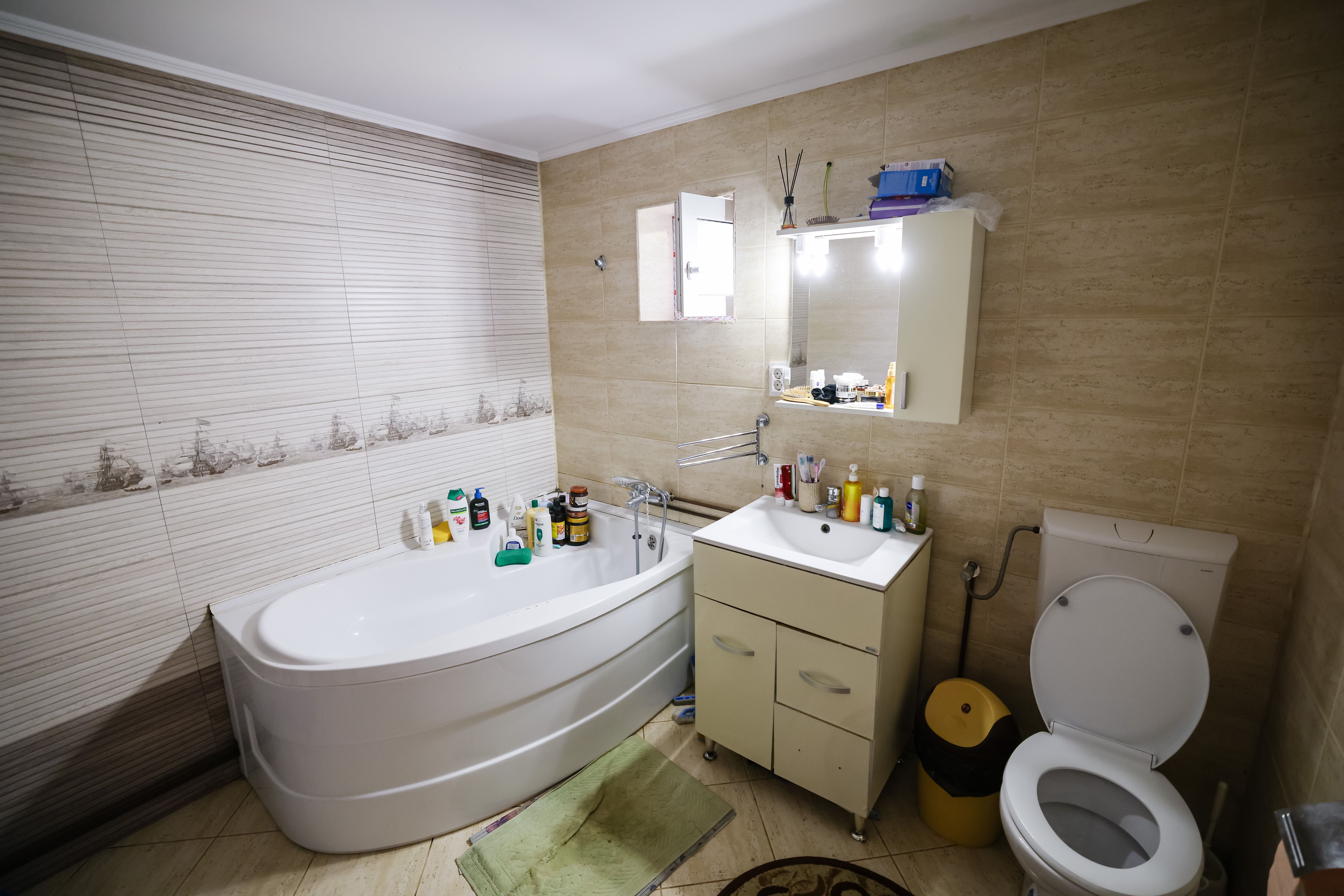 Casă de vânzare – Strada Călărași nr. 12, Huși
Preț:95.000EUR