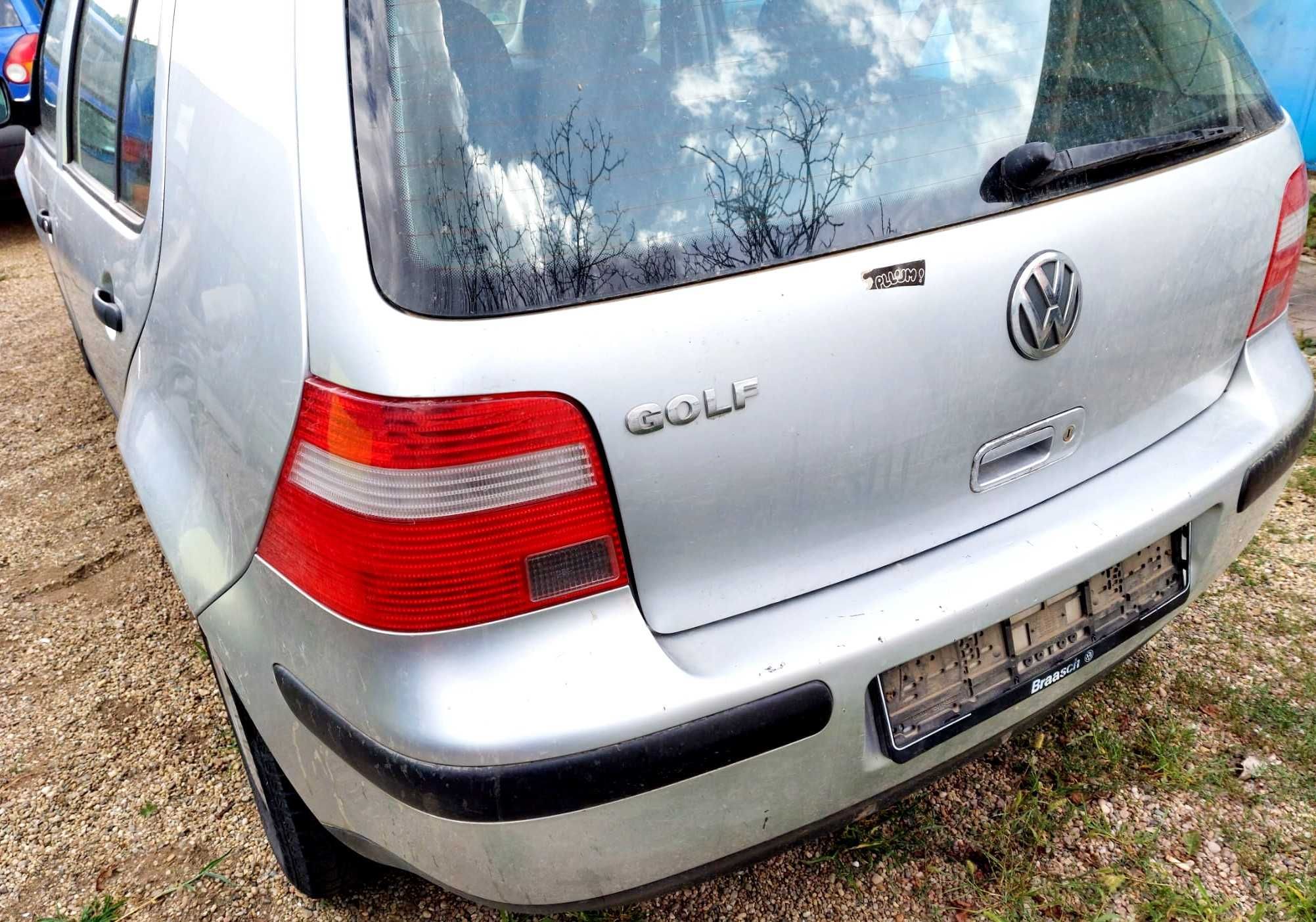 Vw Golf 4 Hatchback, haion complet cu luneta si motoras.