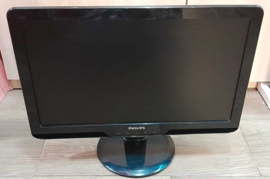 18.5" Монитор Philips 192E2SB2, 1366x768, 75 Гц, TN