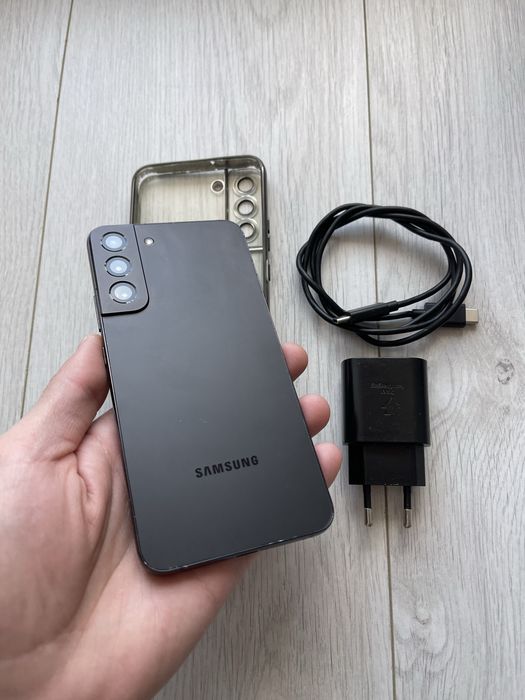 • Samsung Galaxy S22+ Plus • black •