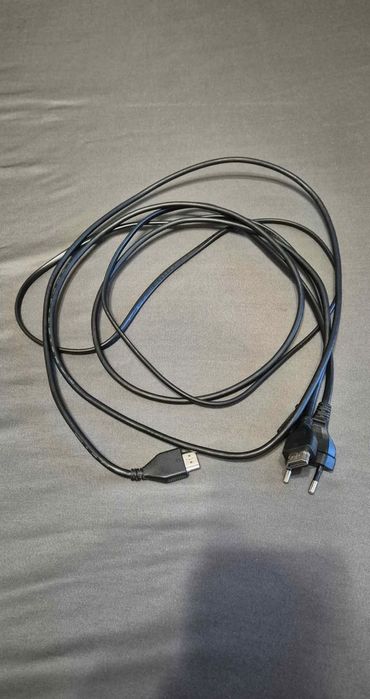 Ps4 slim 1tb, abia l am cumpărat de 2 luni