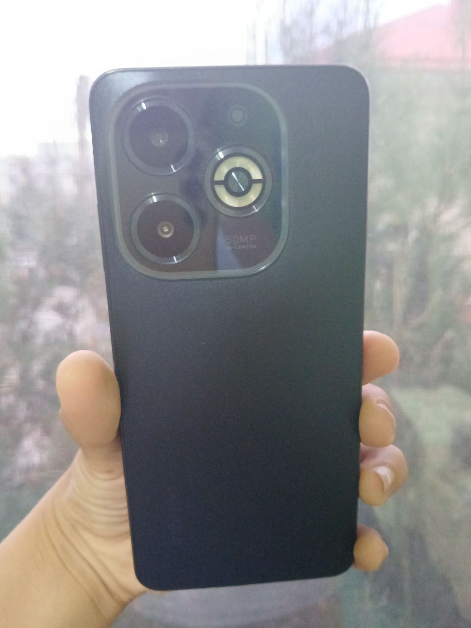 infinix 8 smart plus 900.000sum oplata naxt pul bilan