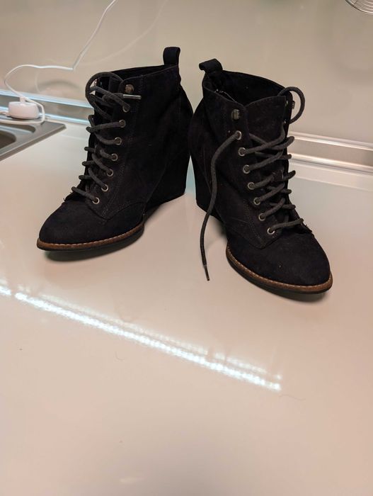 Подарявам обувки на платформа. Размер 37