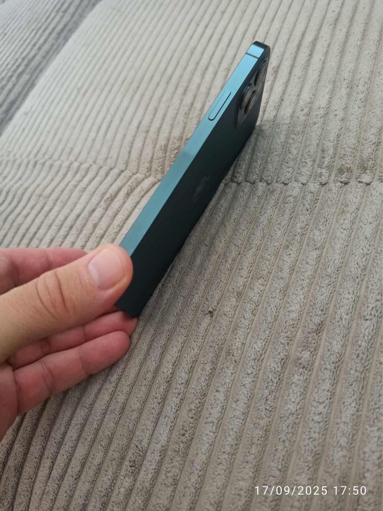 Iphone 12 Pro Като Нов