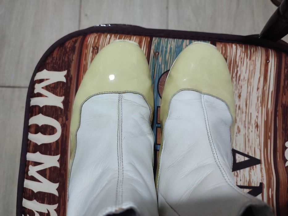 Ghetuțe Camper din piele naturală mărimea 36