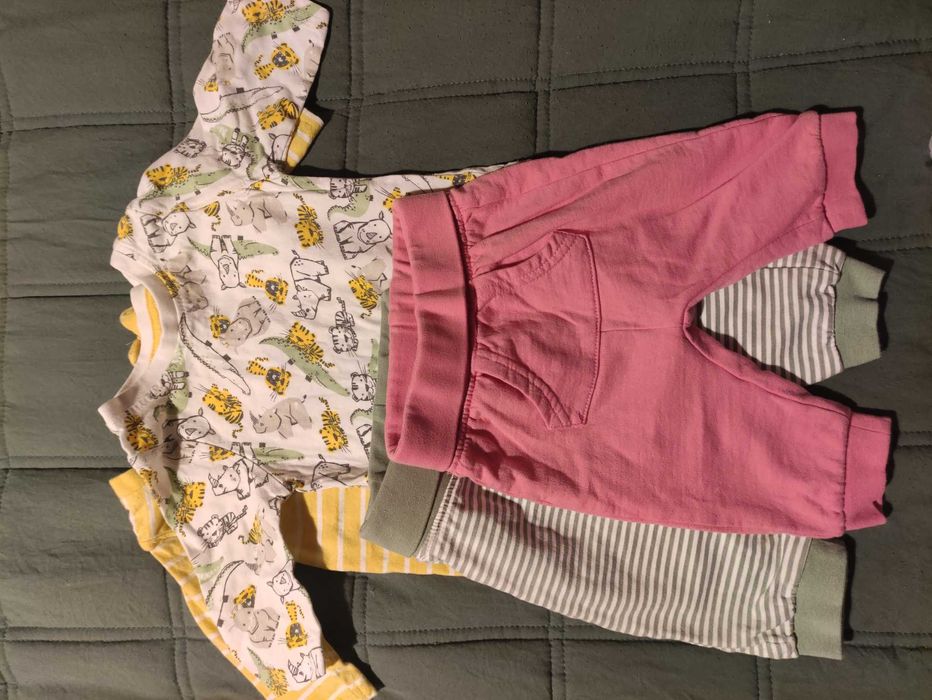 Комплект 2 броя Панталонки и блузки за бебе 0 3 месеца 62см