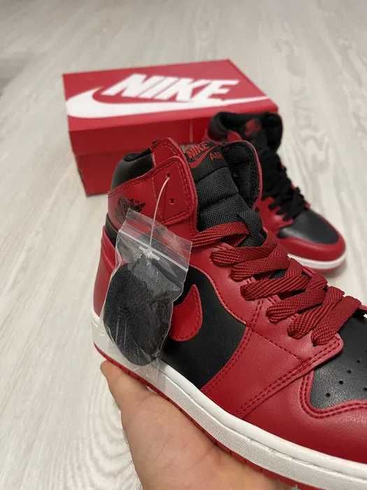 Nike Air Jordan 1 High Varsity Red / Adidasi Fete / Baieti 2024