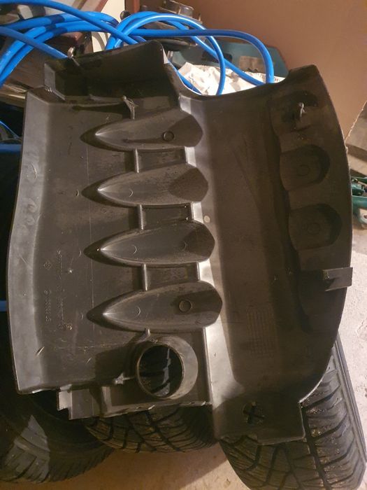 Пластмасов капак на двигателя за Renault Megane Scenic 2003/2009 1.6