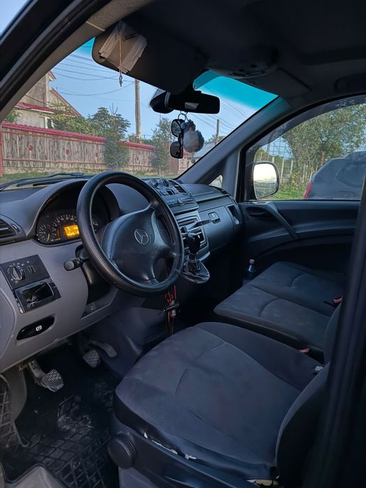 Vând mercedes vito