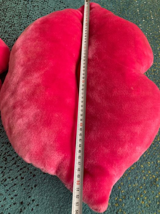 Декоративни възглавнички “ Целувка “