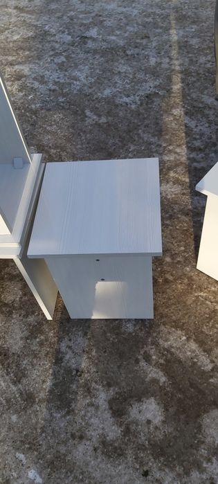 Стулья новые в центре