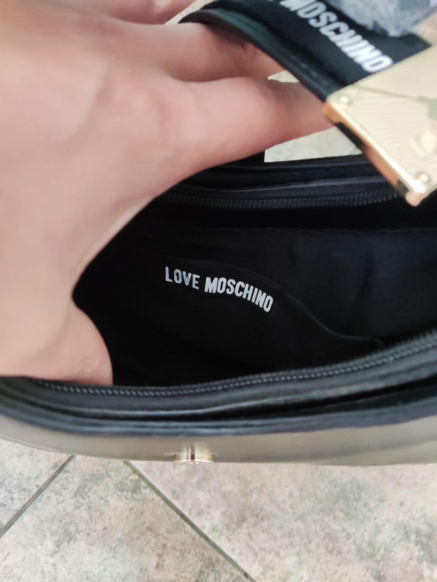 Moschino дамска чанта