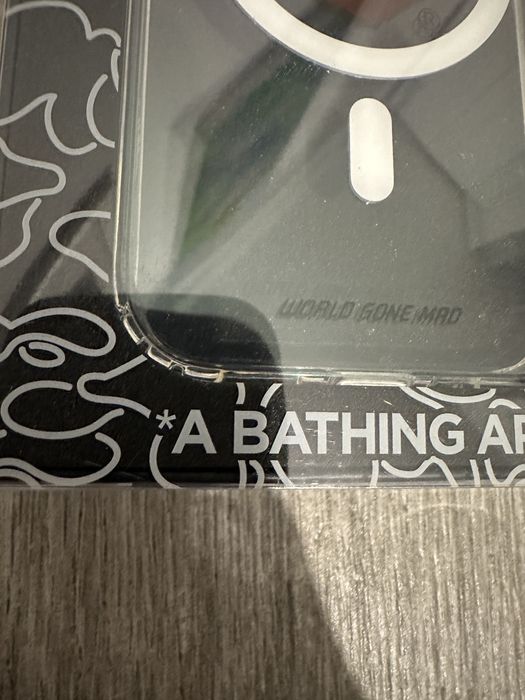 husa bape iphone 15 originala