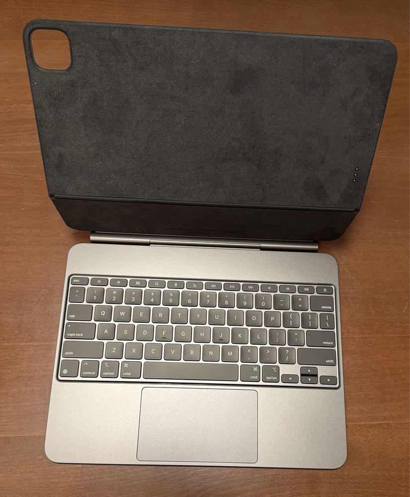 Magic Keyboard за iPad Pro 13" (M4), 2024