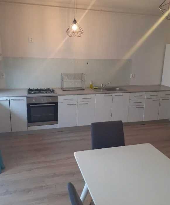 Дава се под наем Двустаен апартамент в Пловдив, Коматево - 64 кв.м за 229.5 € - Снимка #1