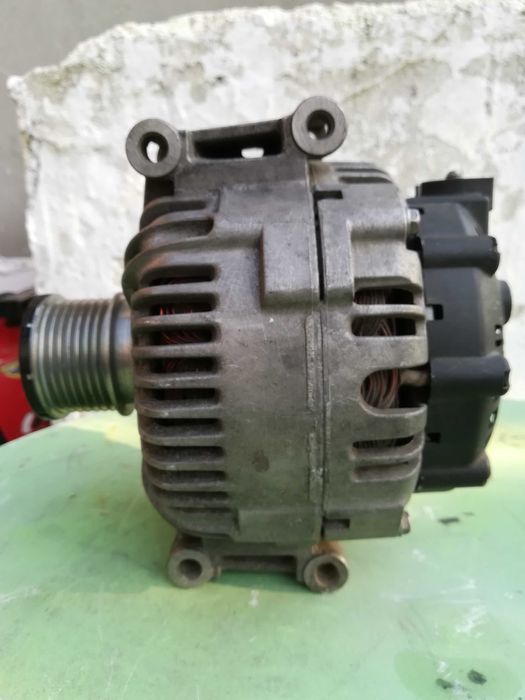 Alternator Mercedes Sprinter 318 cdi si Vito 115 cdi,Valeo original.