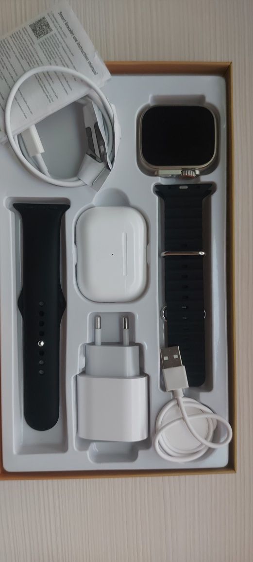 Apple watch ultra și air pods pro de vânzare