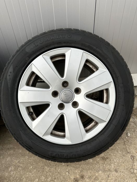Продавам комплект джанти със зимни гуми 225/55R16 99H – като нови!