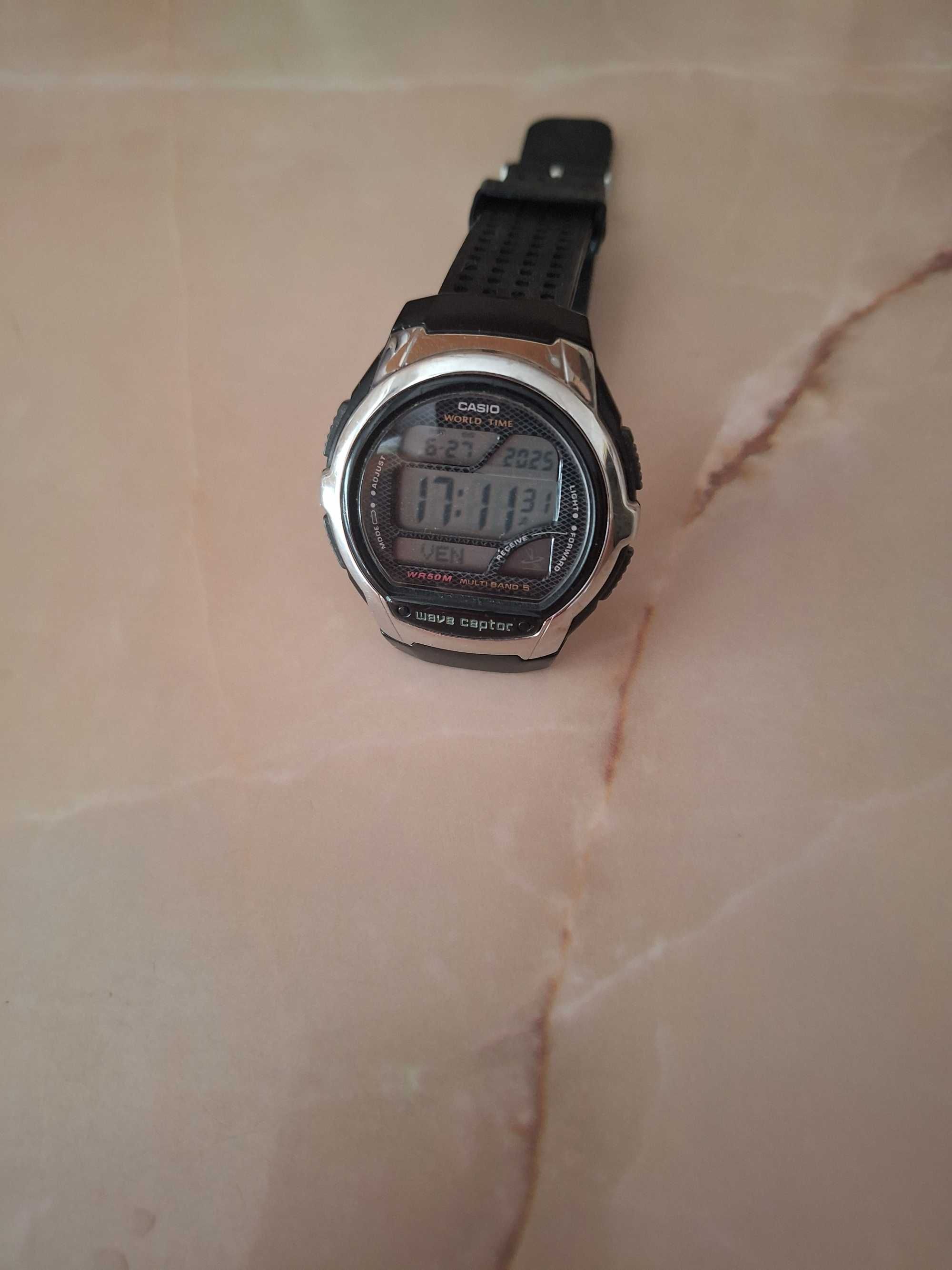 Ceas Casio waveceptor in stare f.buna.