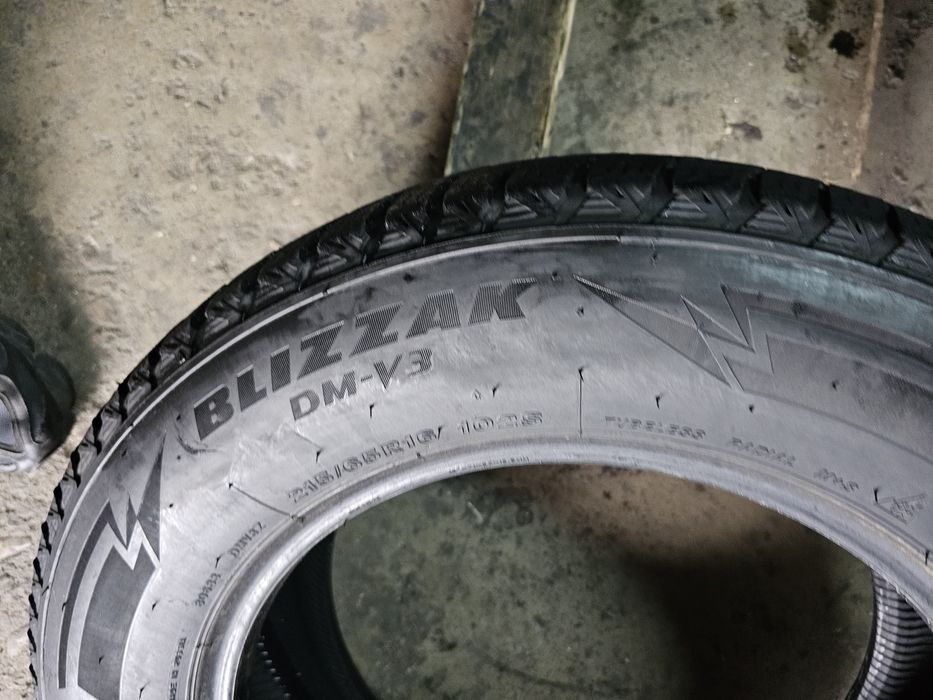 2 anvelope iarna 215 65 16 Bridgestone 2021