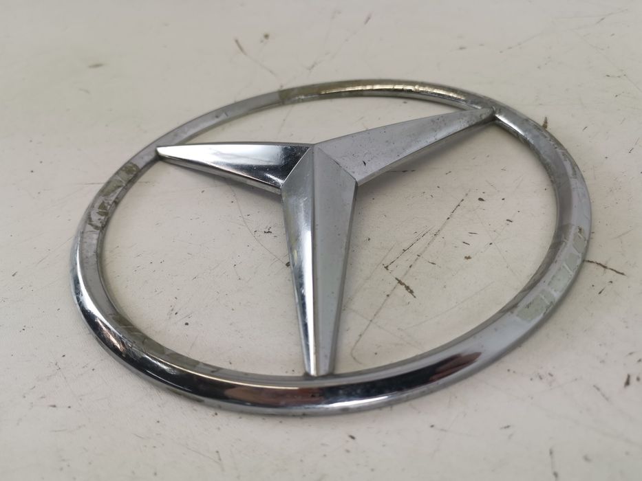 Емблема за централна решетка Мерцедес-Бенц / Mercedes-Benz GLE-Class W