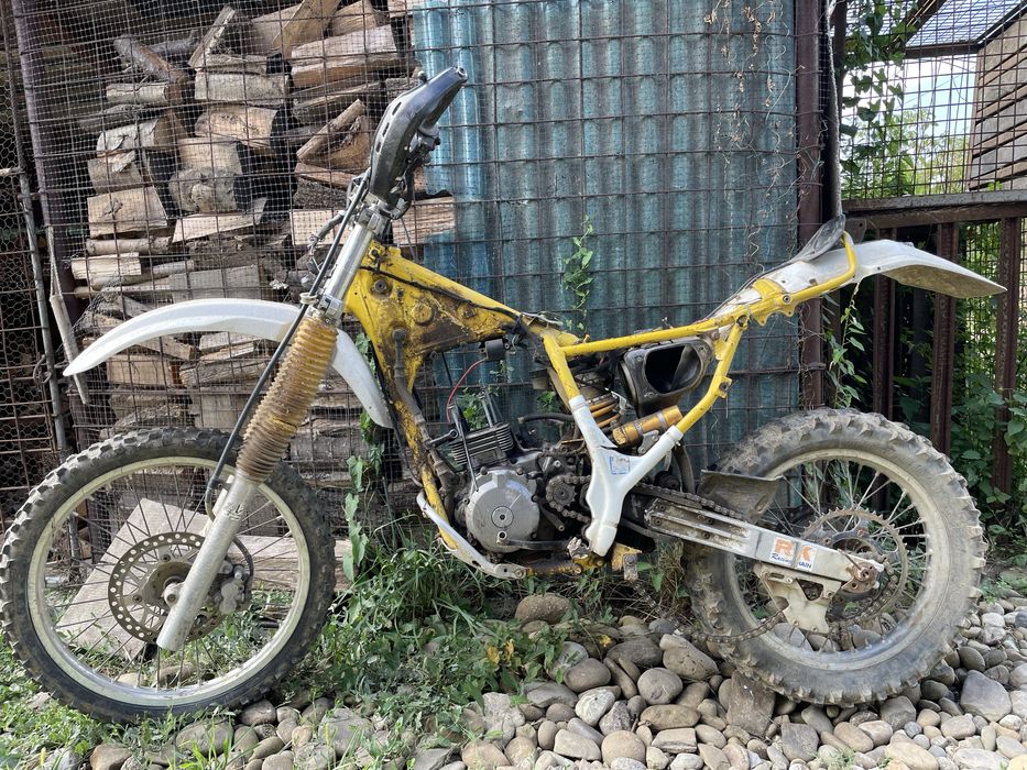 Vând cadru cross Suzuki DR 350