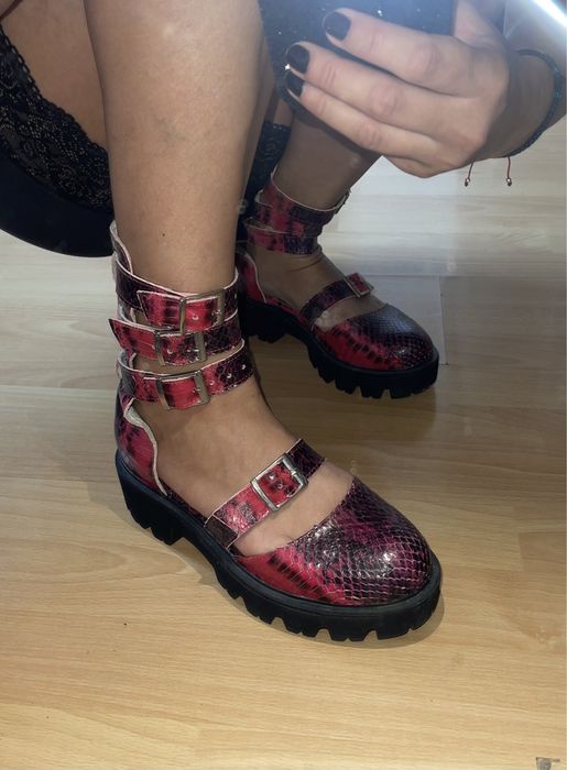 Sandale/saboti cu bretele,piele model croco