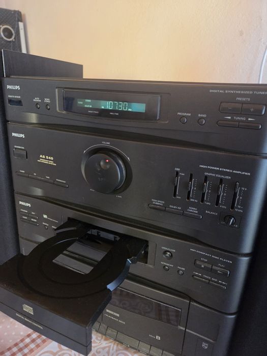 Vând sistem audio PHILIPS