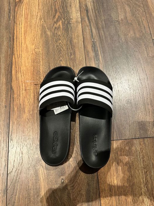 Slapi Adidas Noi