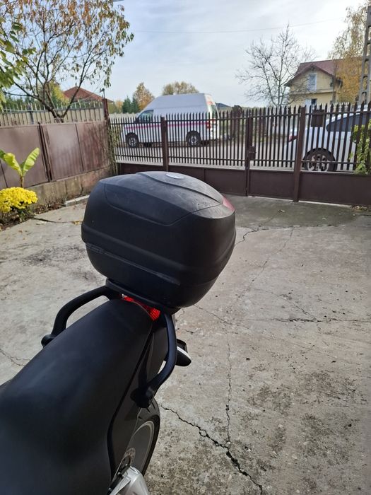Top case Givi + placa Givi