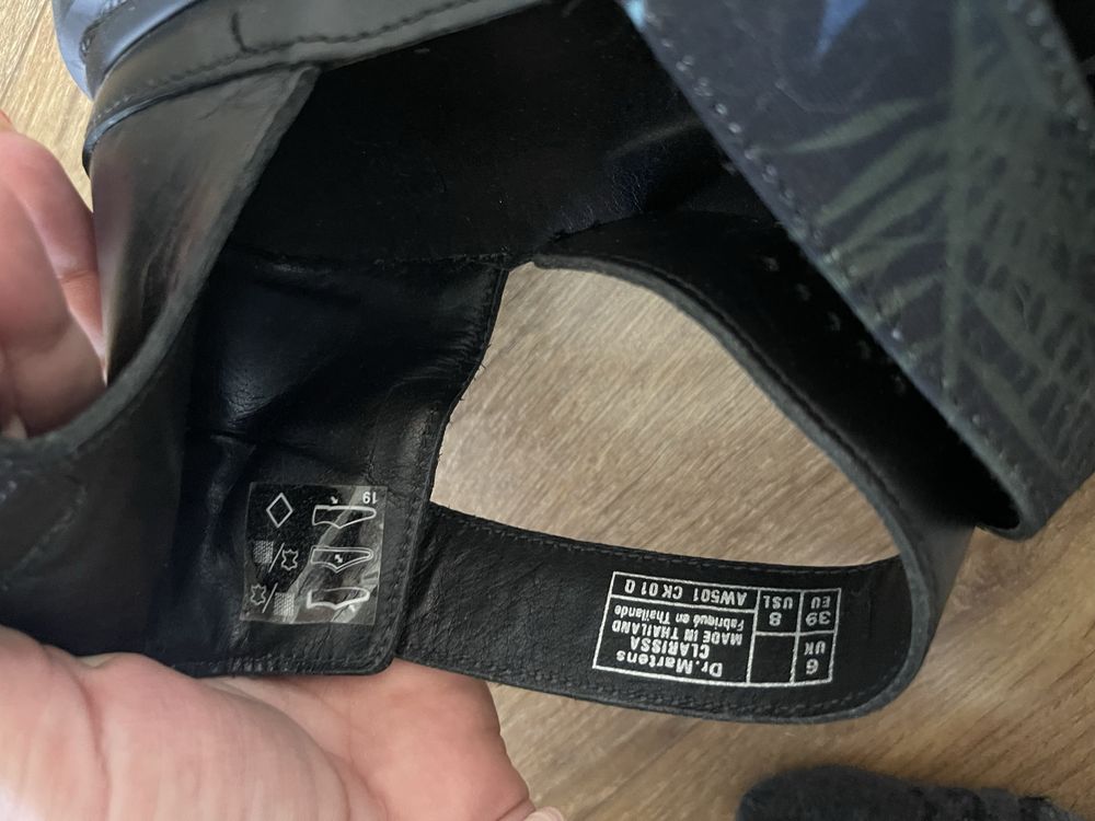 Кожени сандали Dr. Martens