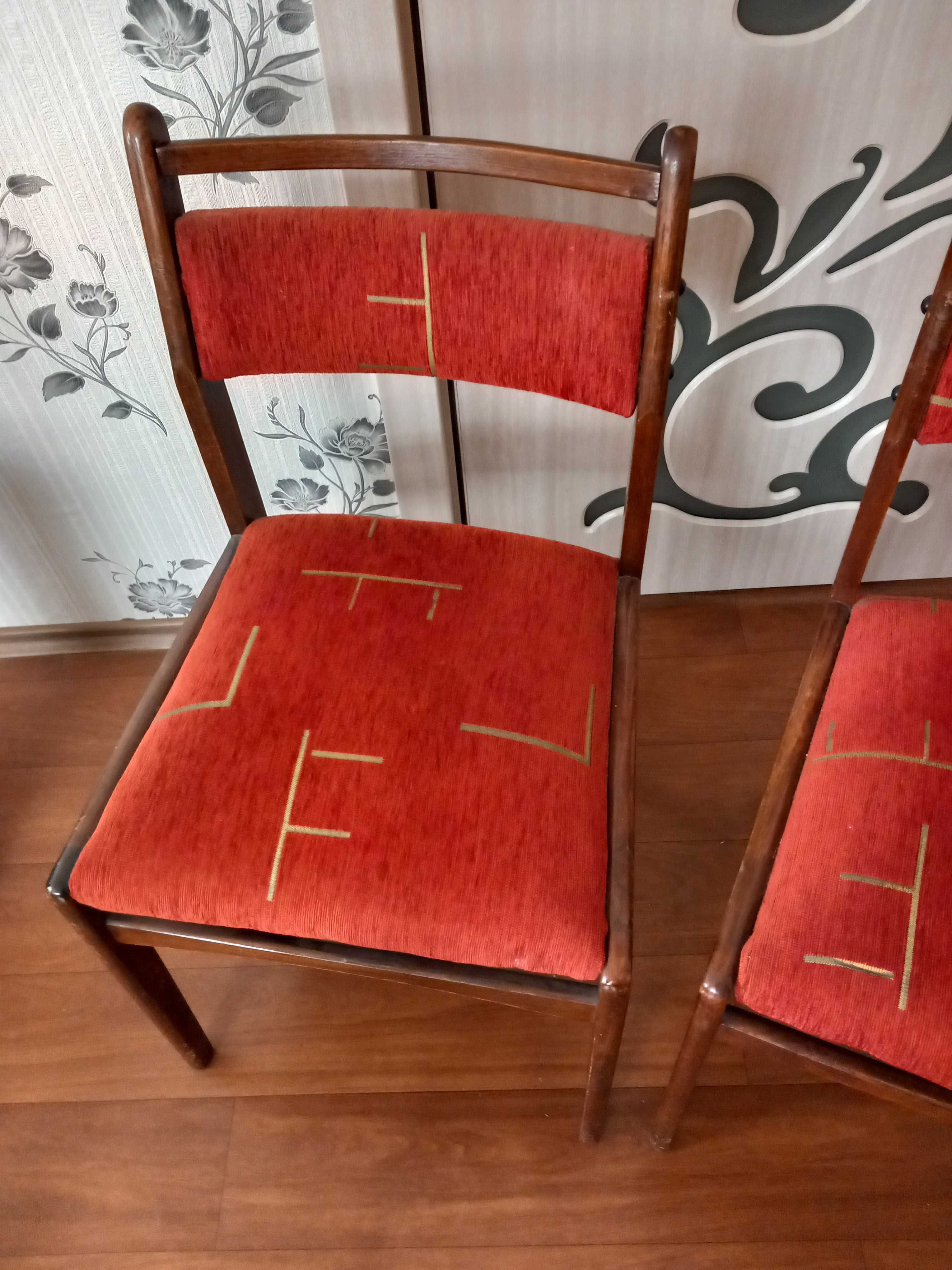 Трапезни дървени столове / трапезни столове МАСИВ