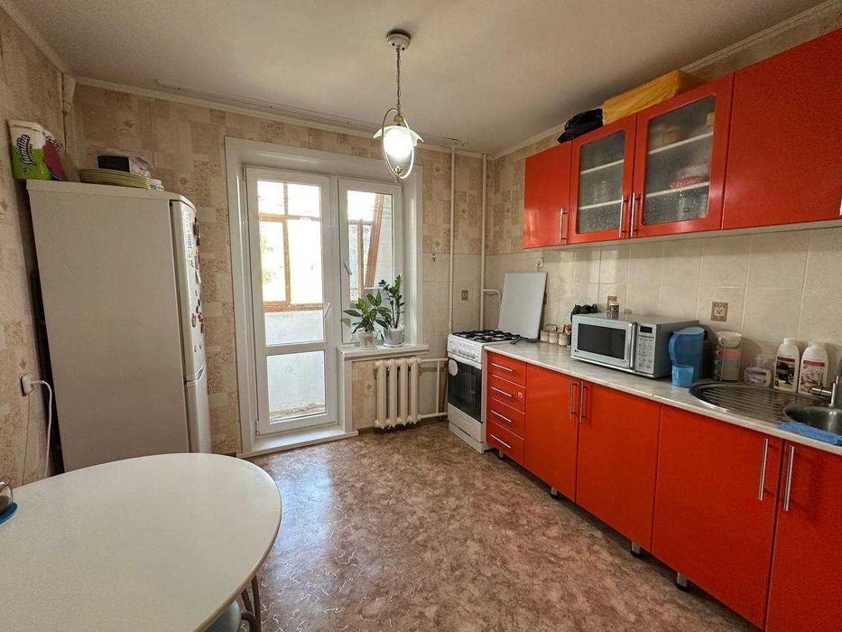 В продаже двухкомнатная квартира в районе КЖБИ