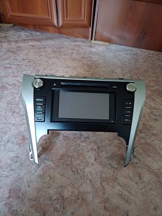 Продам штатную оригинальную могнитоллу на камри 50 европеец