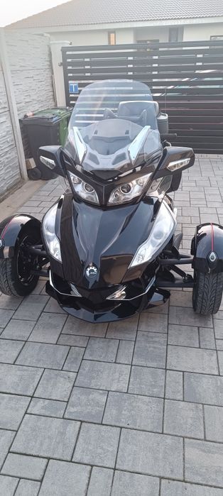 Can am BRP spyder RST