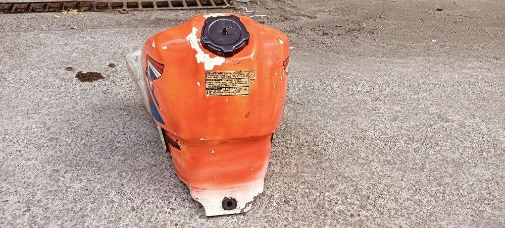 Vând rezervor Honda 600XL R