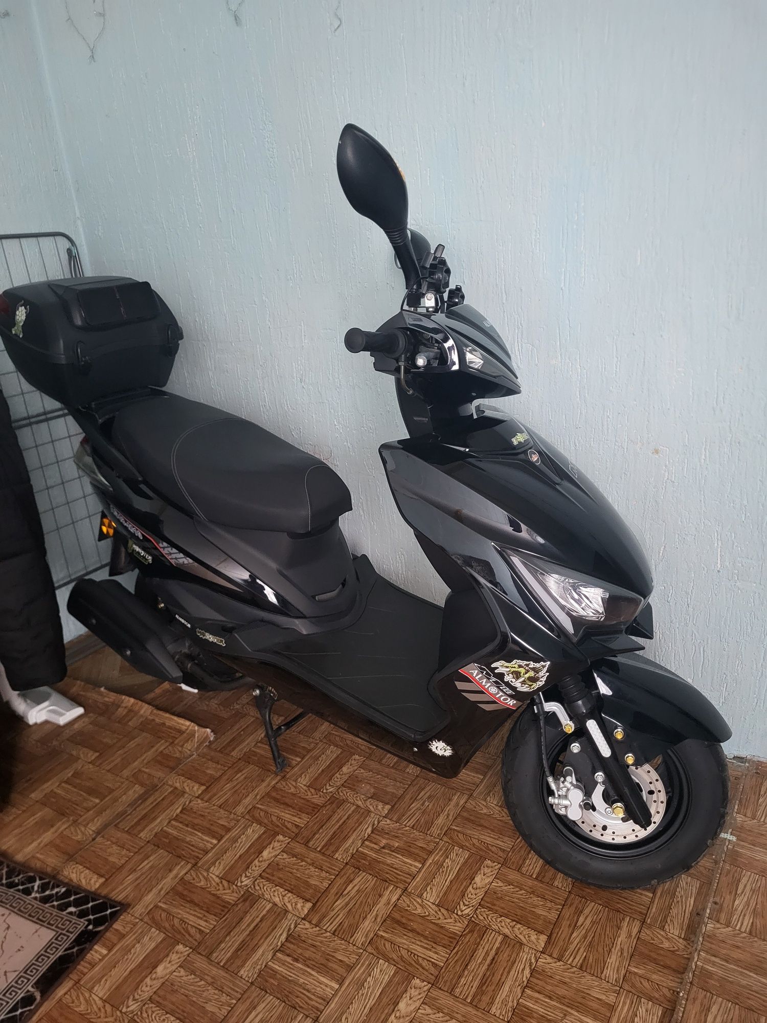 Продам мопед М10