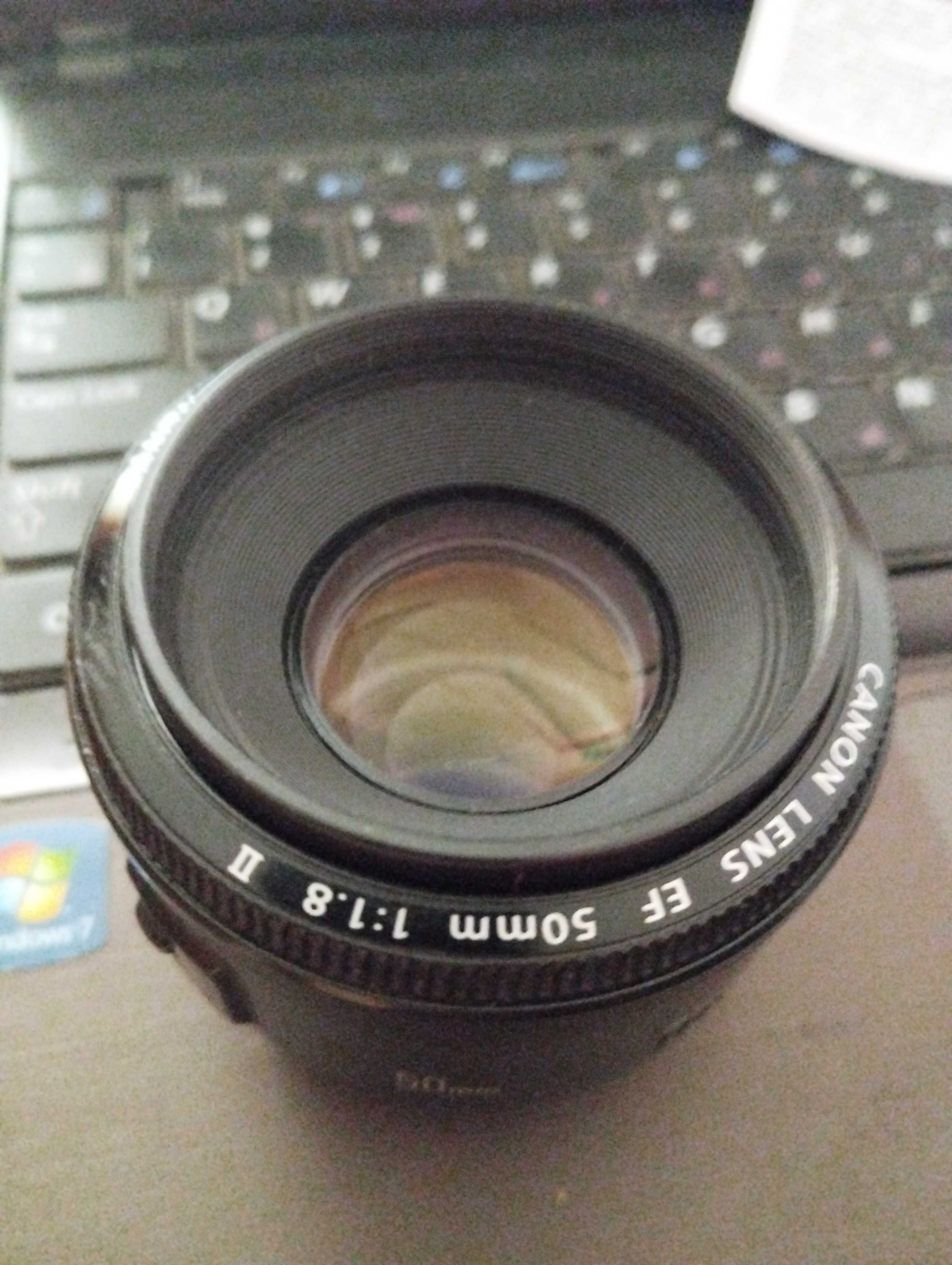 Объектив Canon EF-S 50mm 1.8
