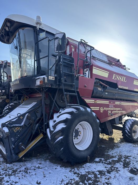 Продам Комбайн 740 Essil