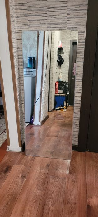 Продам зеркало в хорошем состоянии