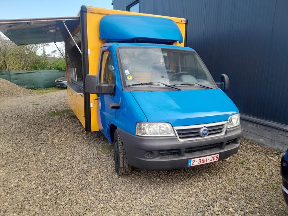 Autorulota FastFood FoodTruck an 2006 utilata complet