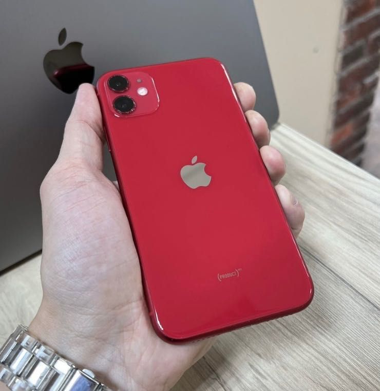 iPhone 11 red в хорошем состоянии!!