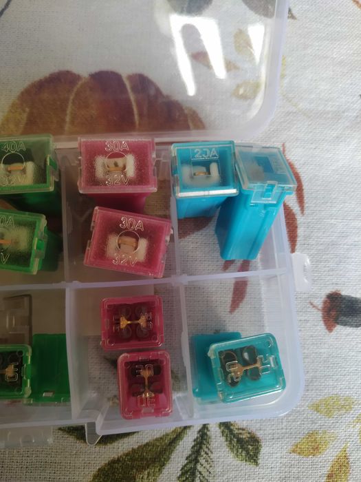 Предпазители за автомобили