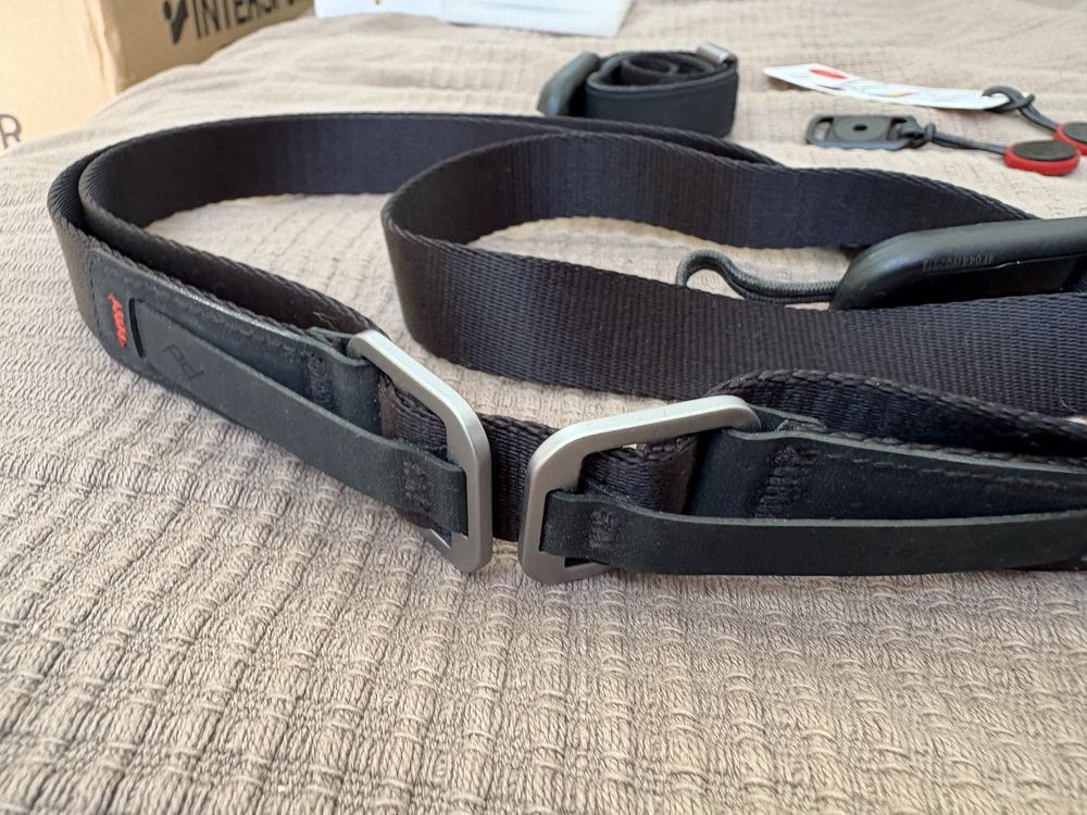 Curea camera gat Peak Design Leash
