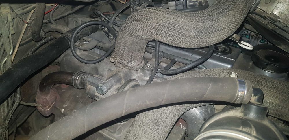 Продам двигатель Митсубиси делика 4м40