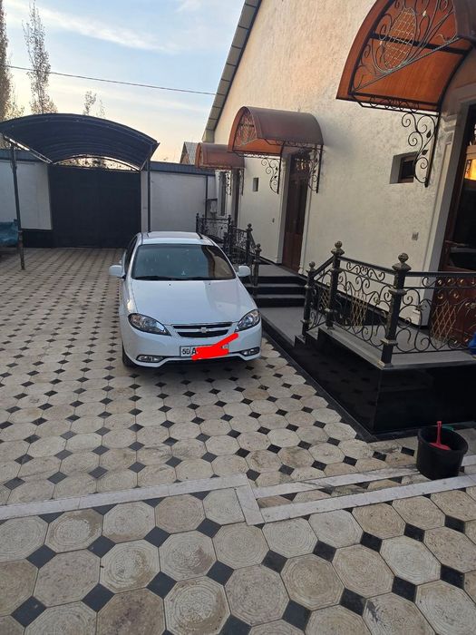 Gentra ABS lyukli, magicar 909 va chexol polik qilingan moshina ideal