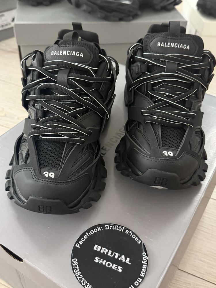 Balenciaga track наличен