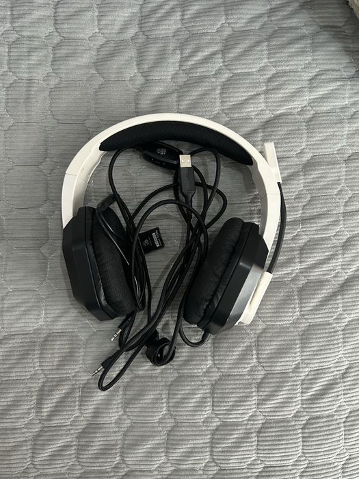 Продам наушники Bloody