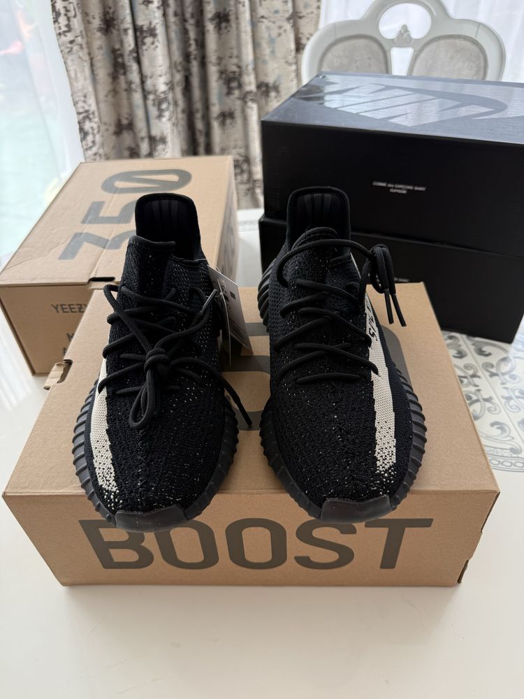 Adidas Yeezy 350 V2 Oreo