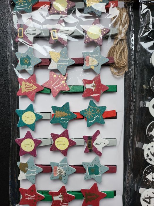 Коледен календар Комплект 24 дървени щипки за адвент календар 3 вида